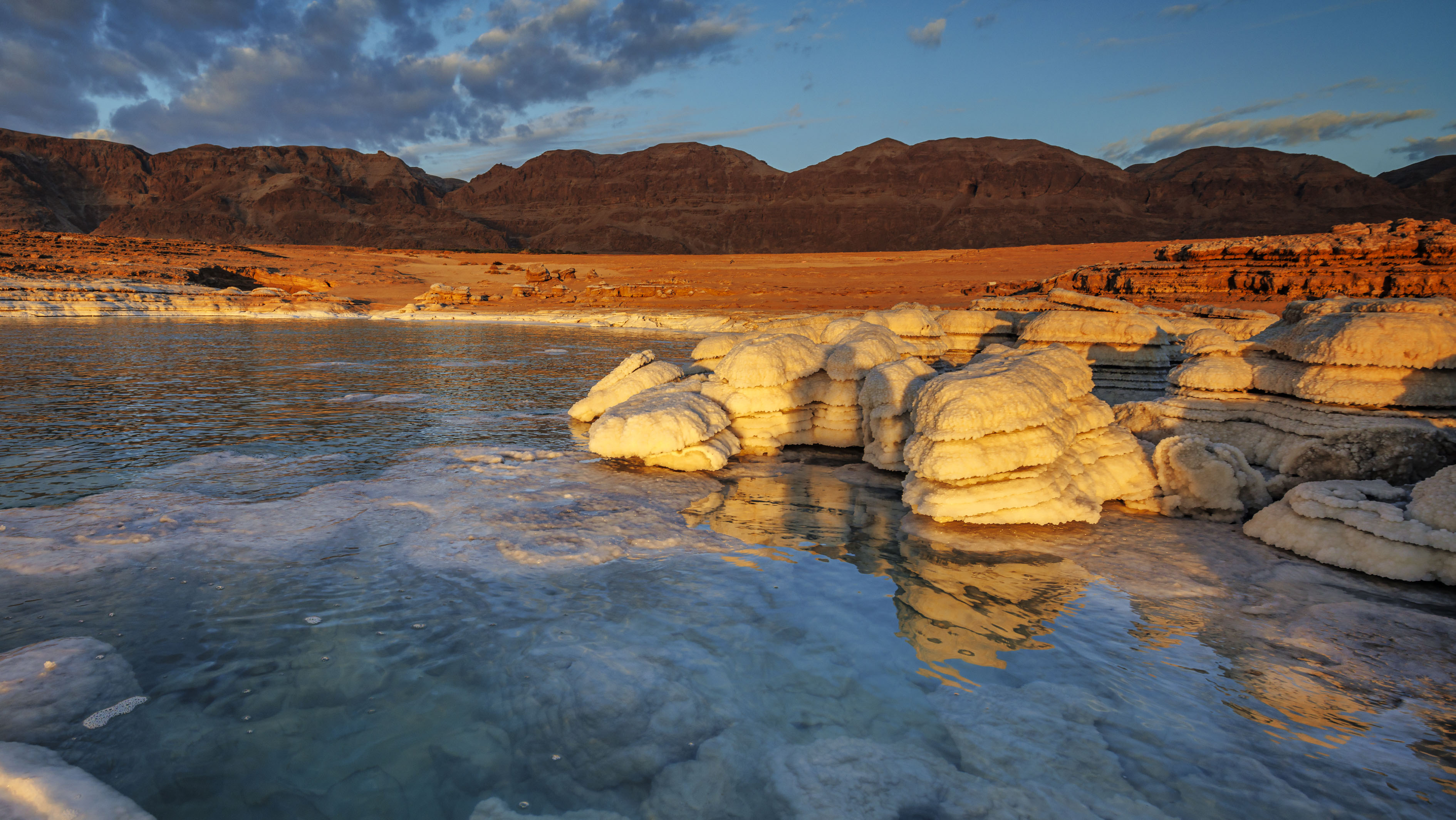 20211225-December 25, 2021-070106-2-070106-Edit.jpg